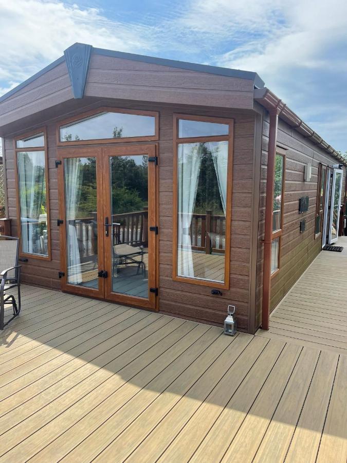 Fern Lodge With Hot Tub Stonham Aspall Zewnętrze zdjęcie