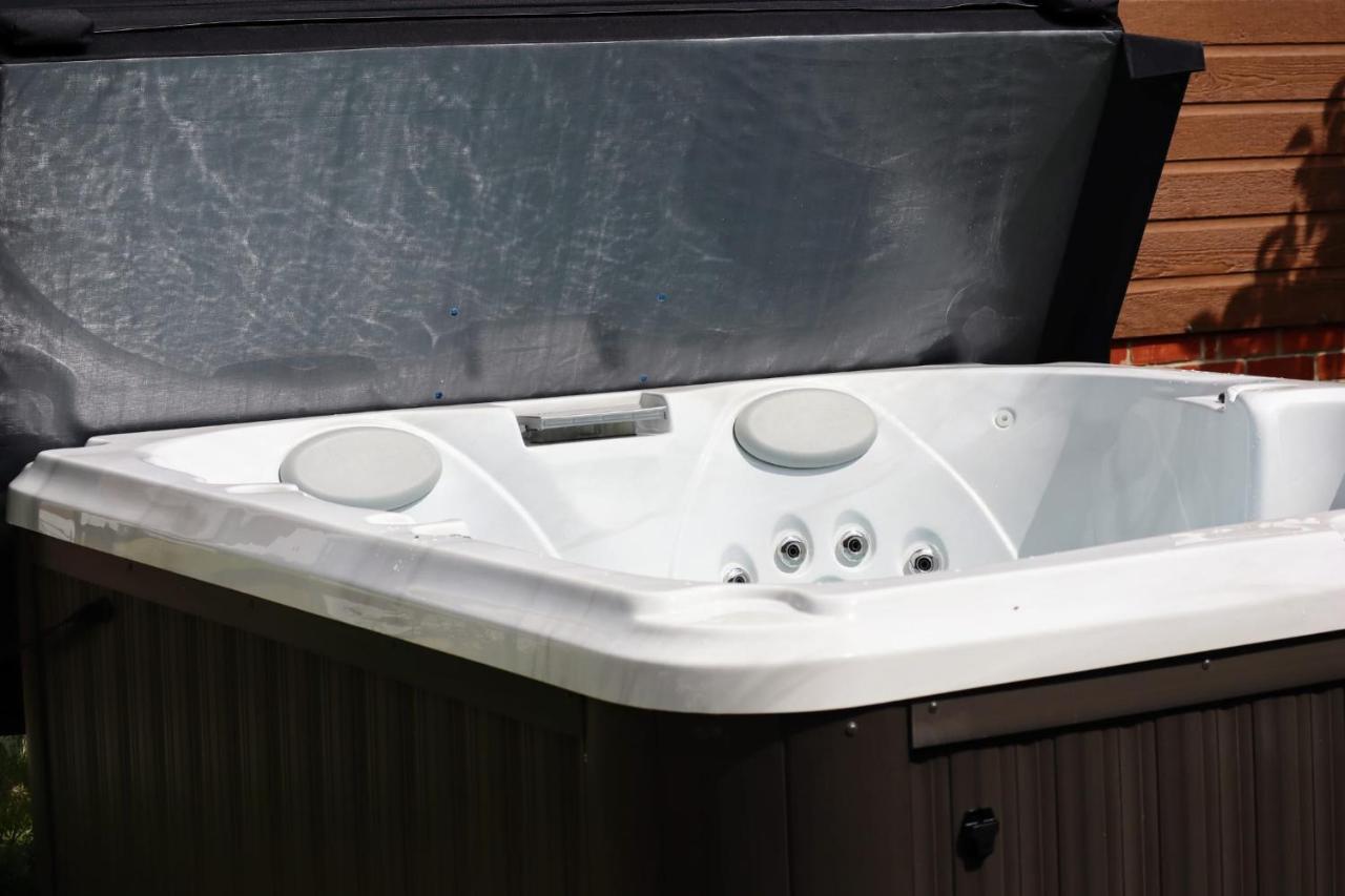 Fern Lodge With Hot Tub Stonham Aspall Zewnętrze zdjęcie